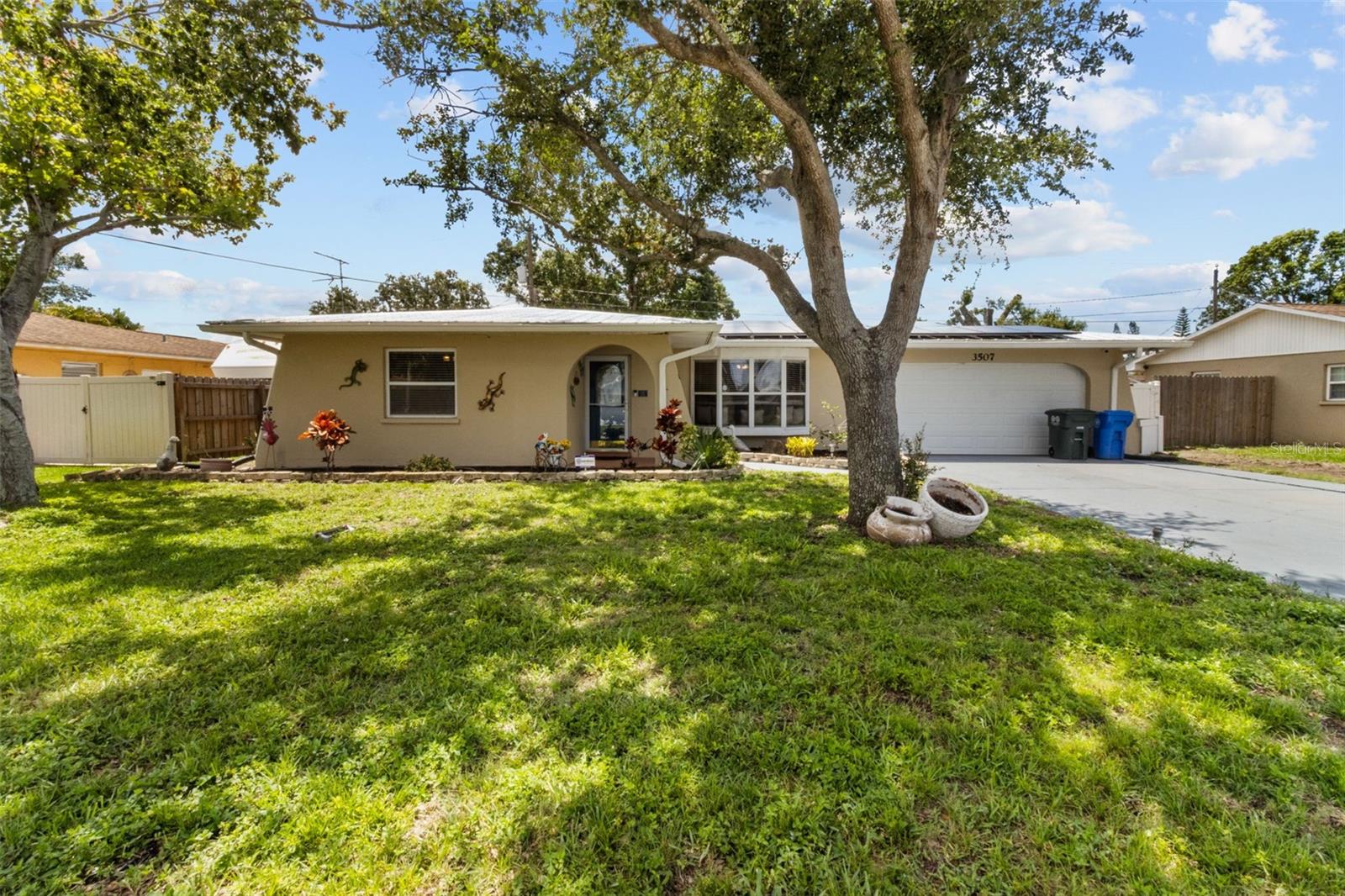 3507 Oxford Dr W, Bradenton, FL 34205
