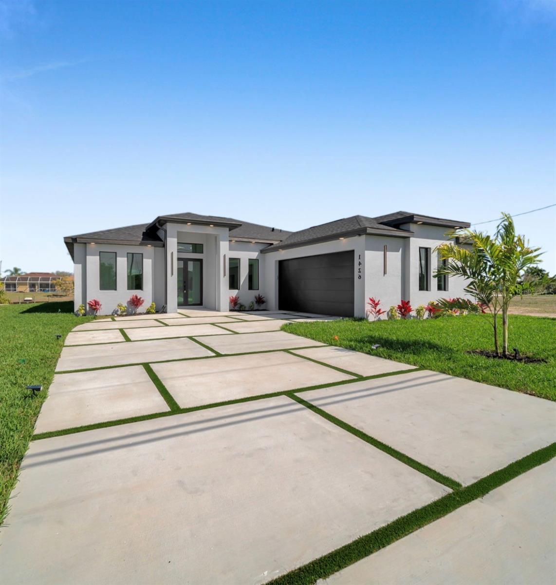 1320 Ne 20th St, Cape Coral, FL 33909