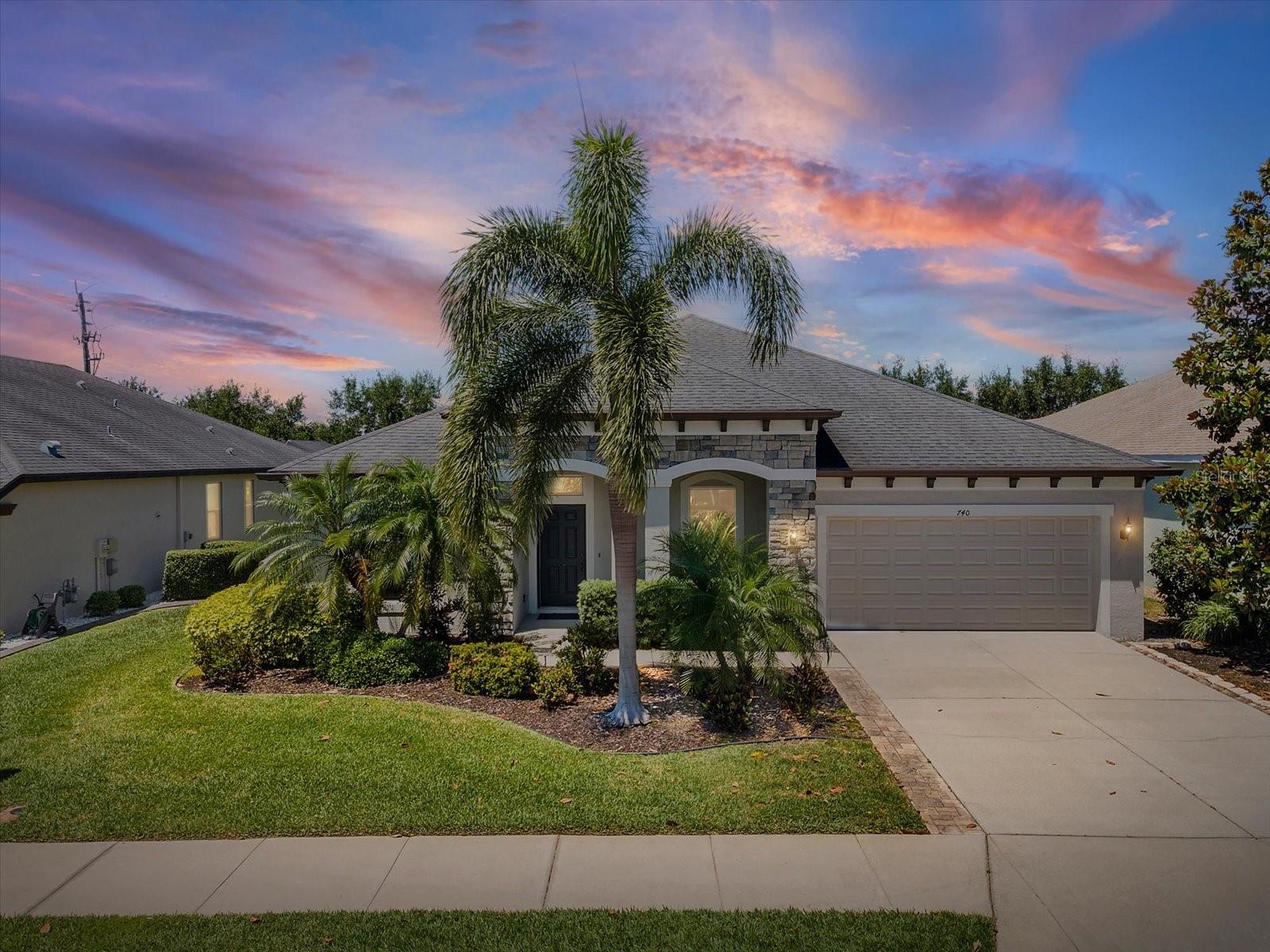 740 Rosemary Cir, Bradenton, FL 34212