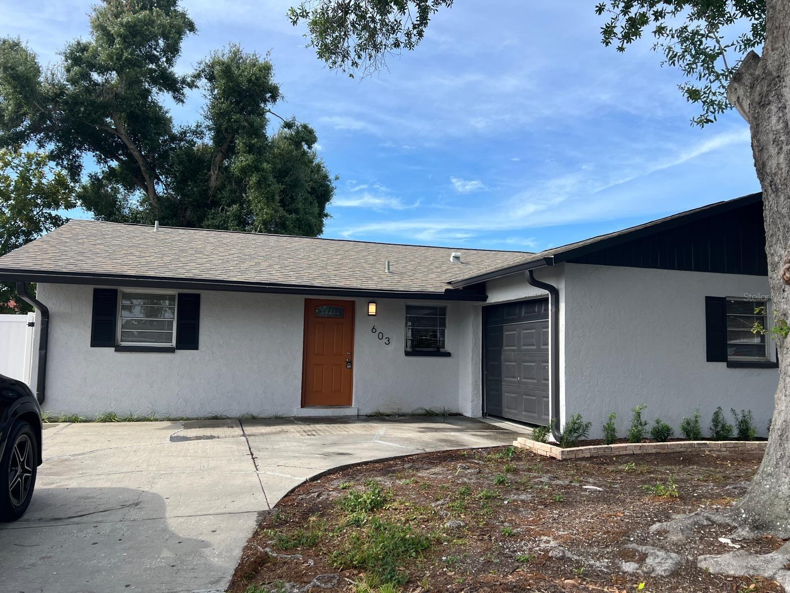 603 65th Ave Dr W, Bradenton, FL 34207