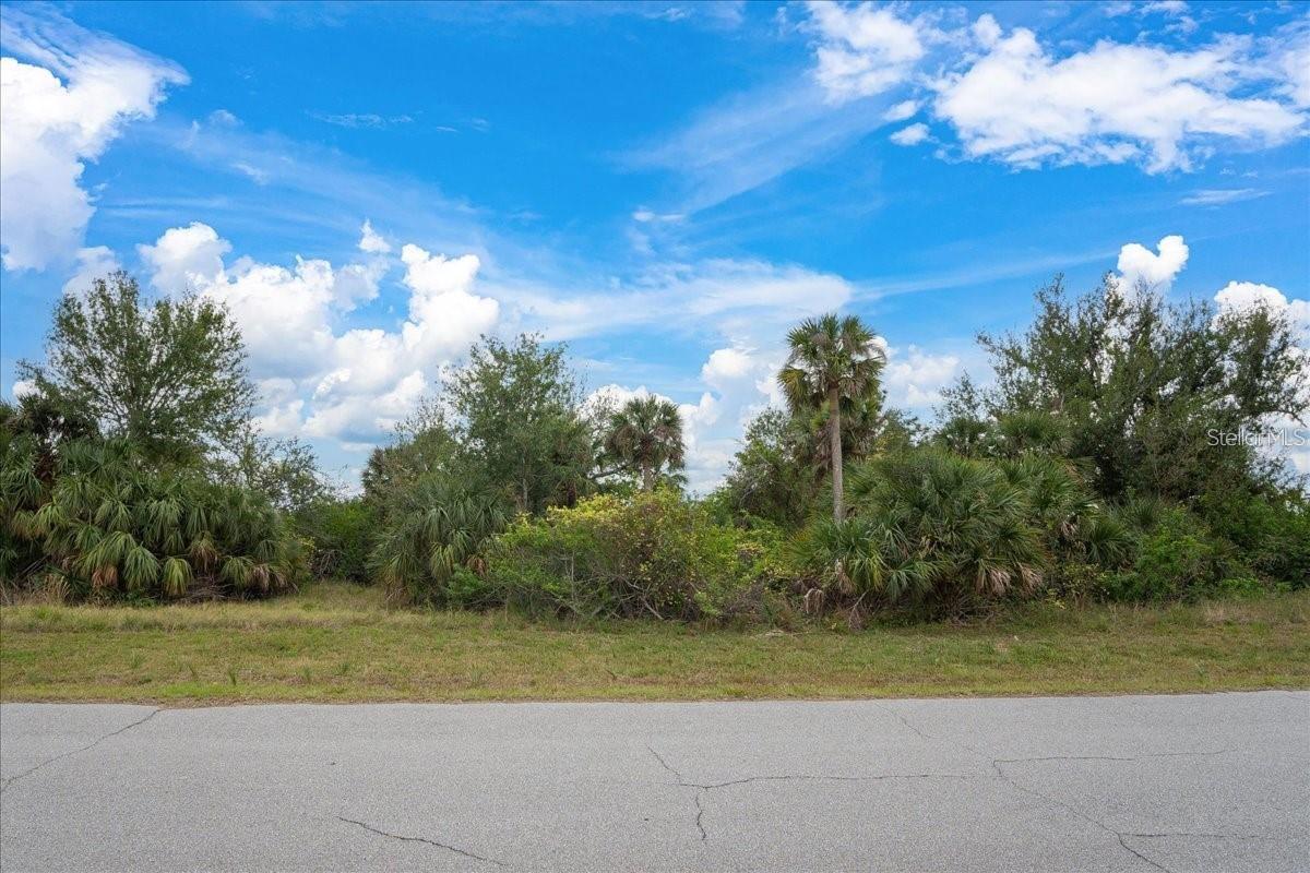 116 April Rd, Rotonda West, FL 33947