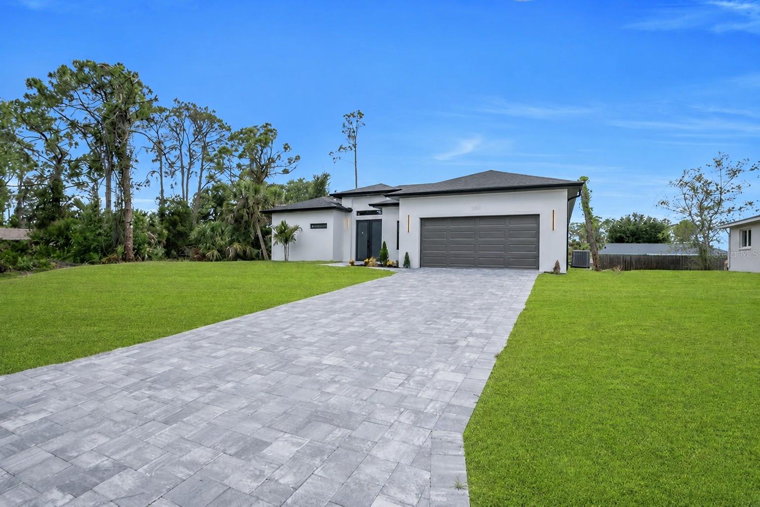 3286 Eagle Pass St, North Port, FL 34286