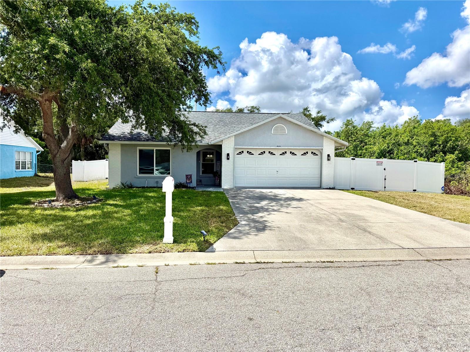 1801 14th St W, Palmetto, FL 34221