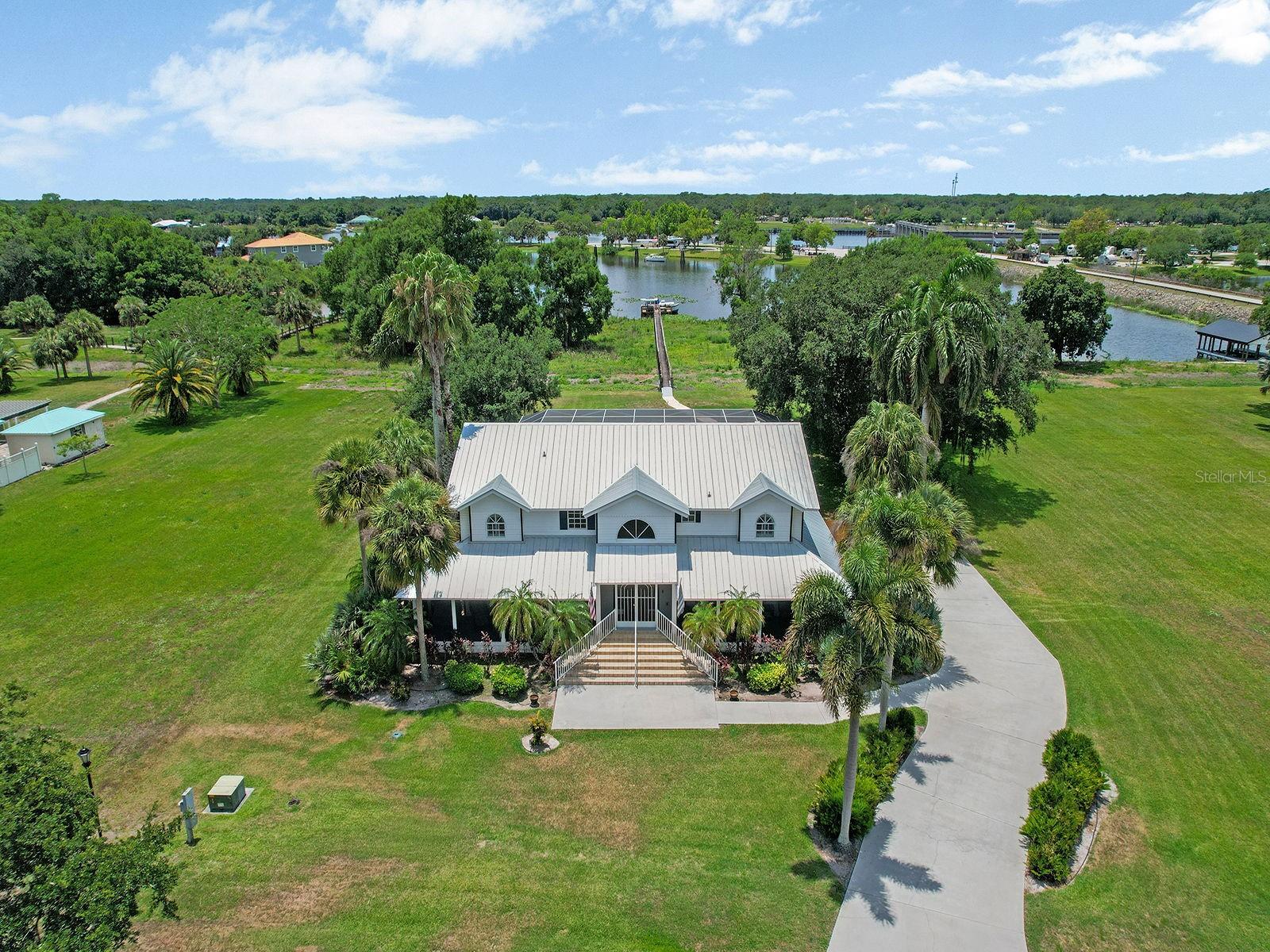 16270 Forest Mist Ct, Alva, FL 33920