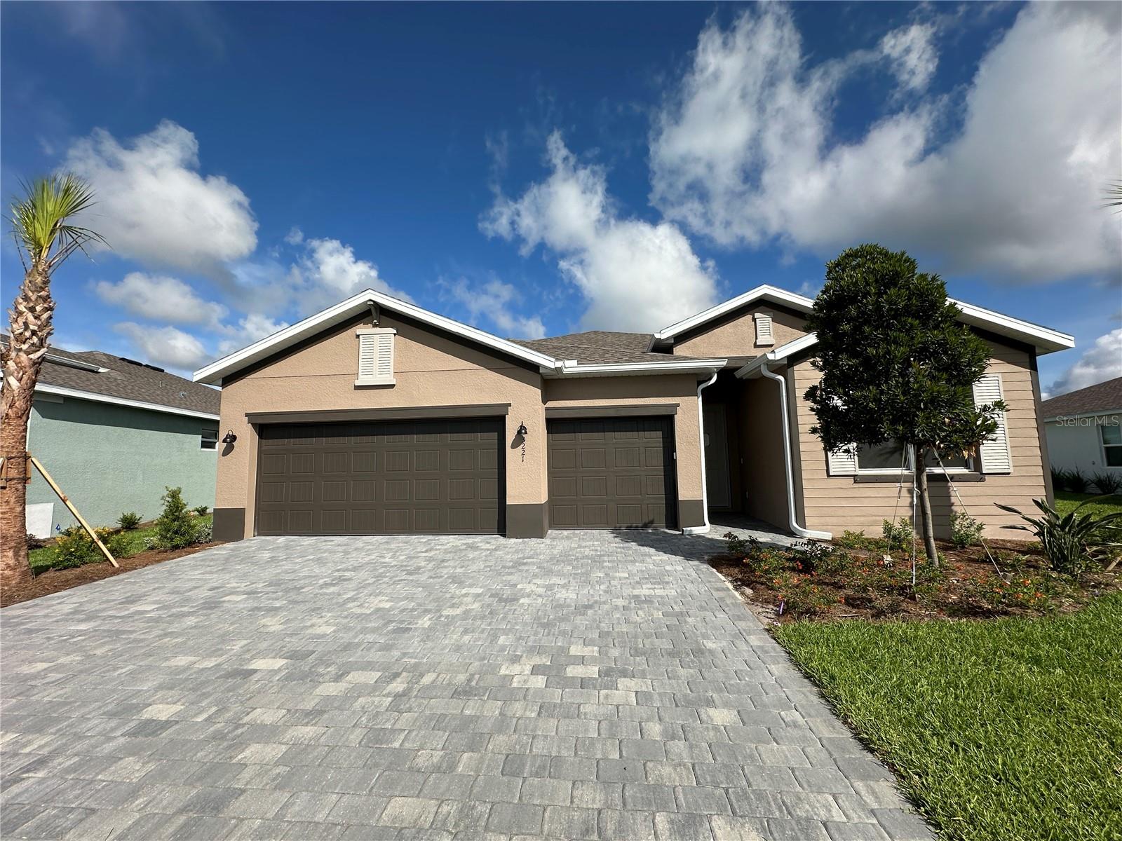 3221 Pineberry Xing, Parrish, FL 34219
