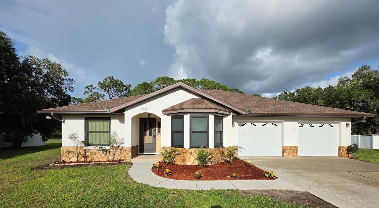707 136th St E, Bradenton, FL 34212