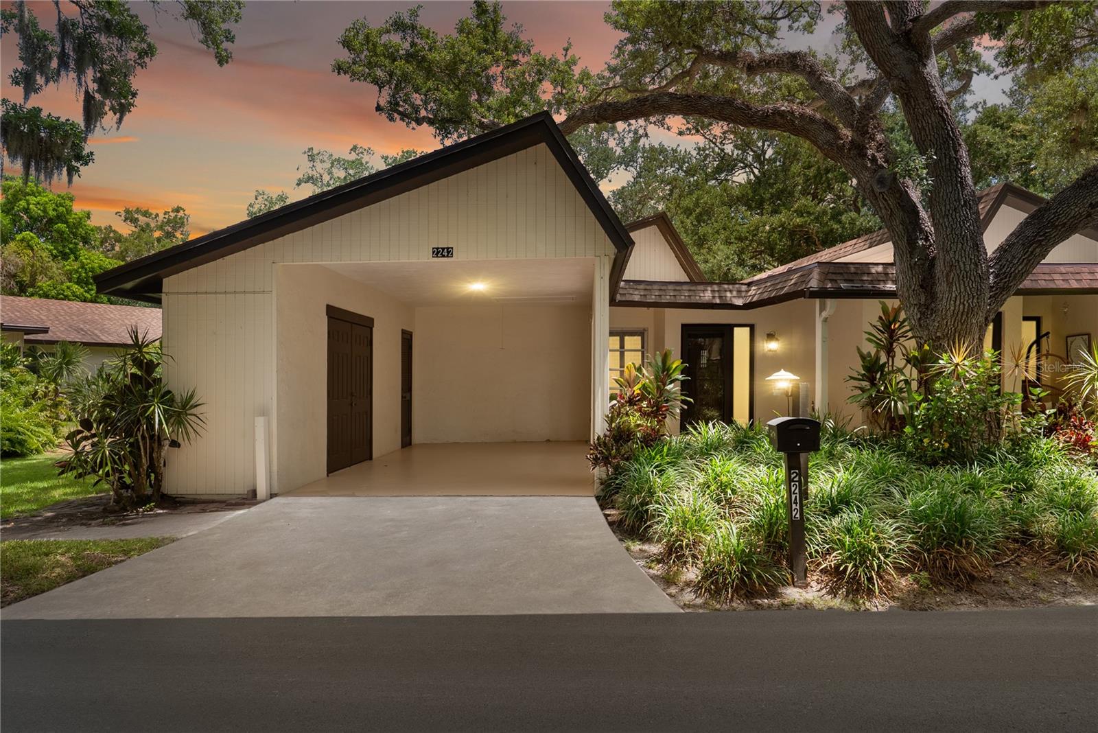 2242 Circlewood Dr #24, Sarasota, FL 34231