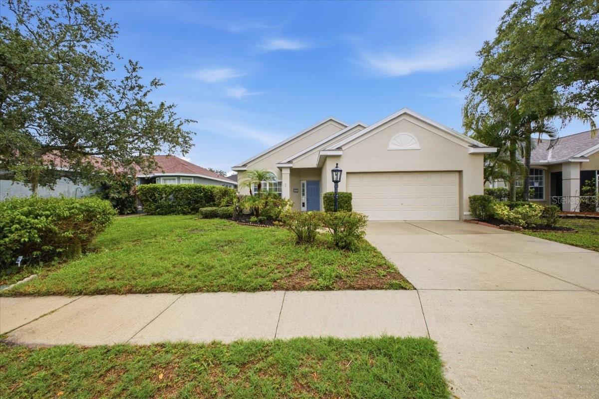 819 Springwood Cir, Bradenton, FL 34212