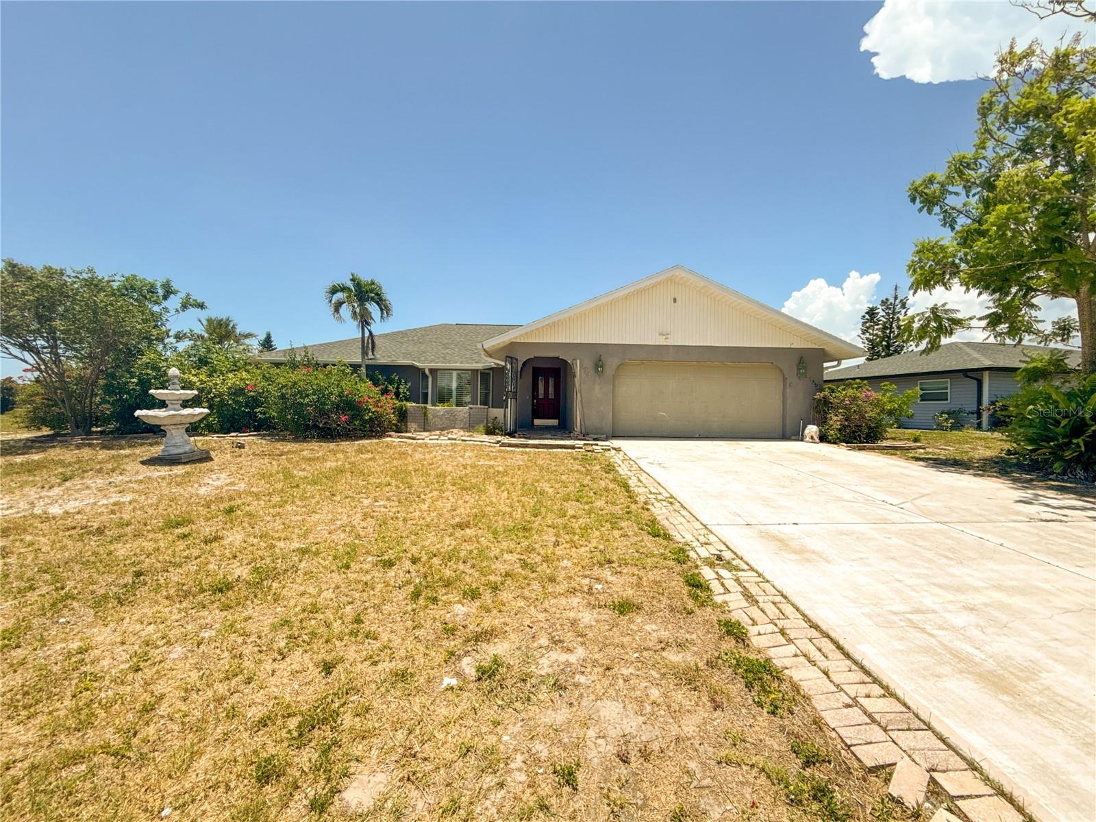 132 Mark Twain Ln, Rotonda West, FL 33947