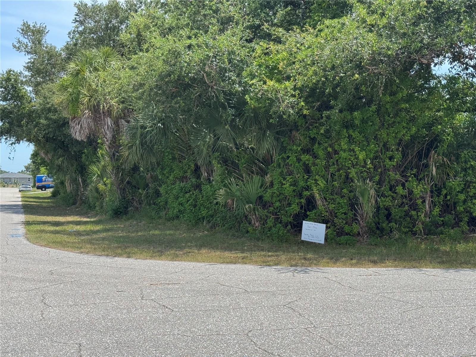 7251 Finnegan St, Port Charlotte, FL 33981