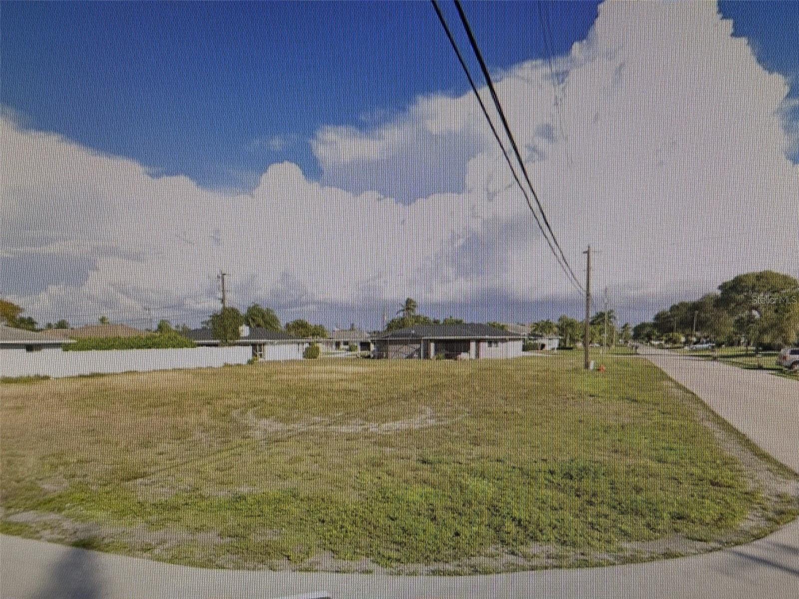 1527 Se 20th Pl, Cape Coral, FL 33990