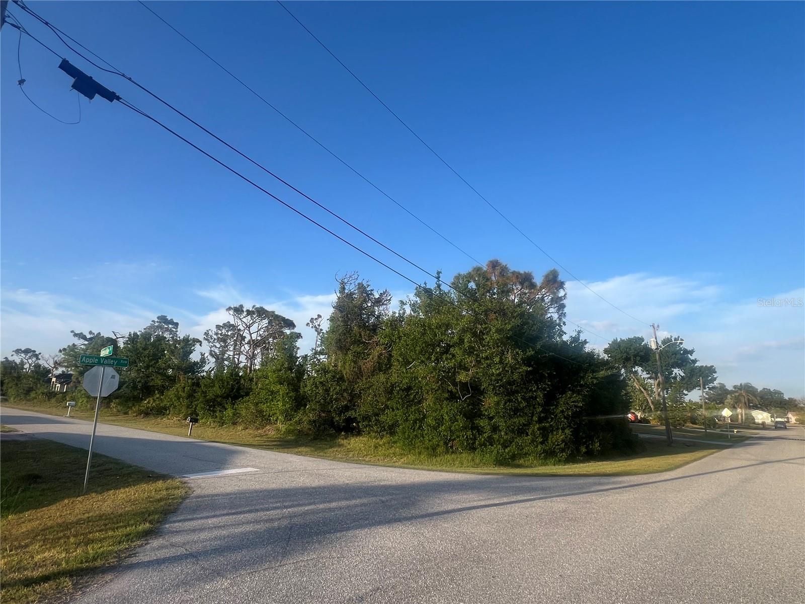 7080 Burnsville St, Englewood, FL 34224