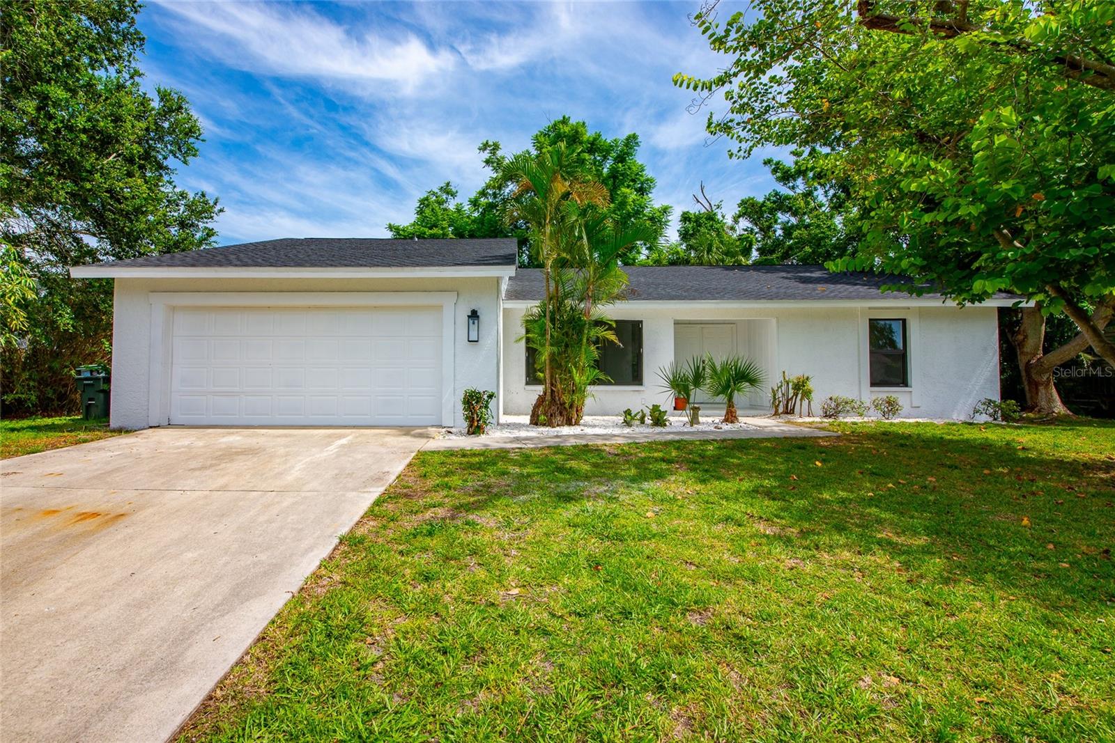 1658 Ridgewood Ln, Sarasota, FL 34231