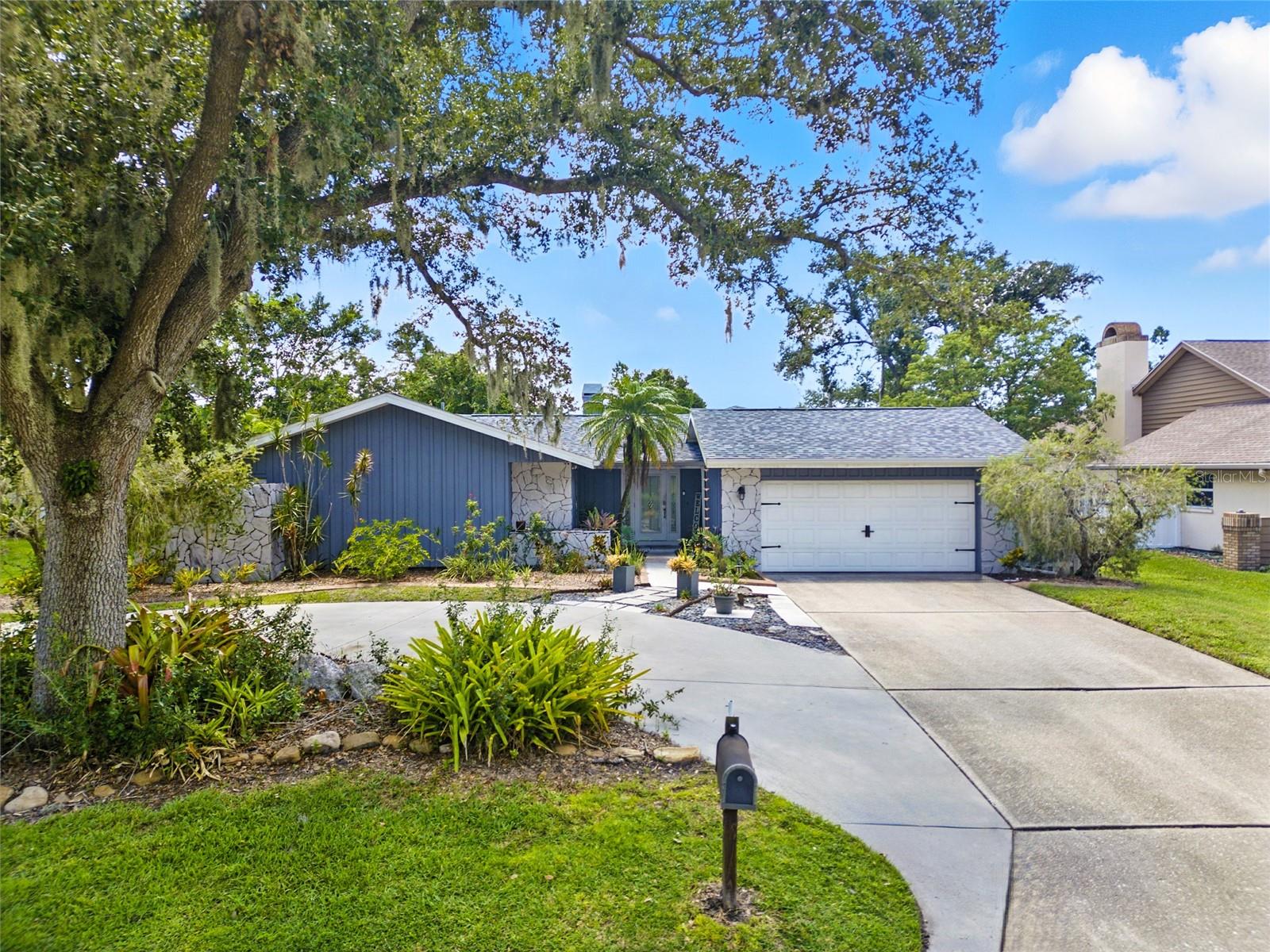 5316 Dominica Cir, Sarasota, FL 34233
