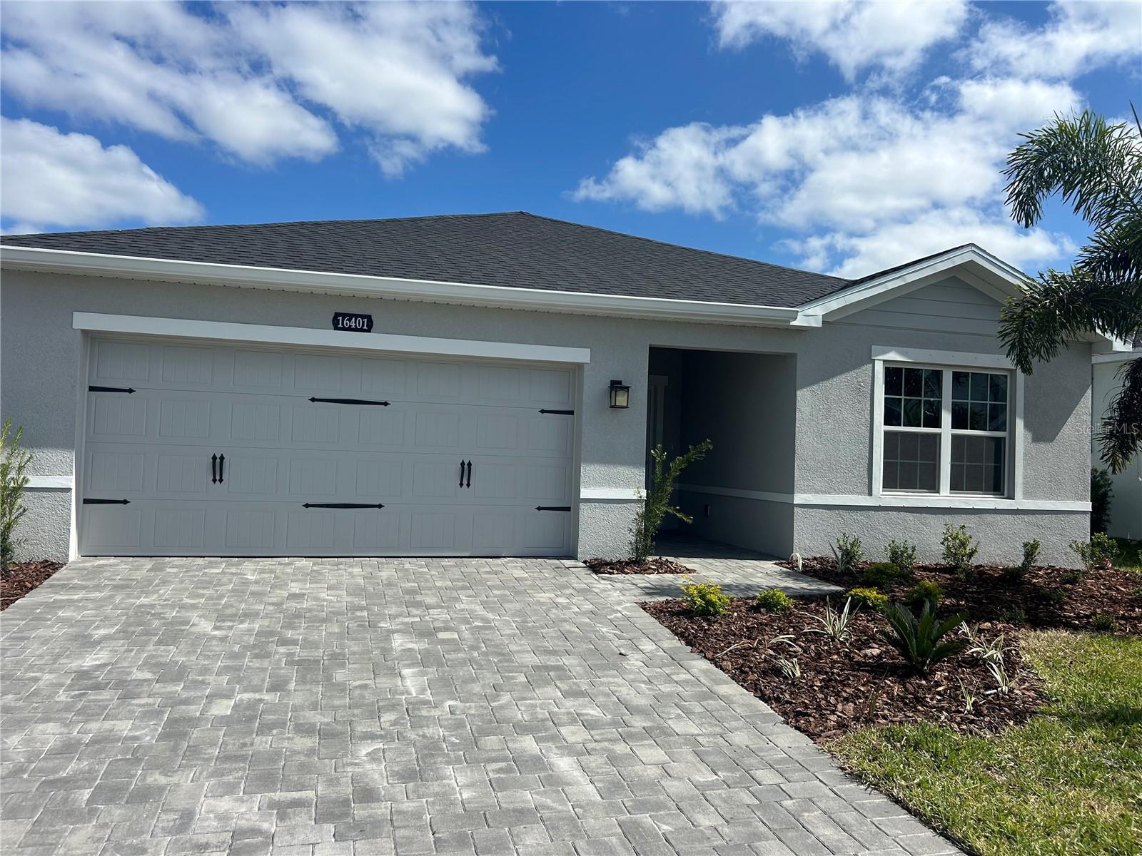 16401 Queen Palm Dr, Port Charlotte, FL 33953